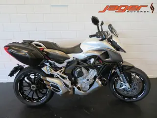 MV Agusta STRADALE 800 ABS RIVALE TOPSTAAT!! (bj 2017)