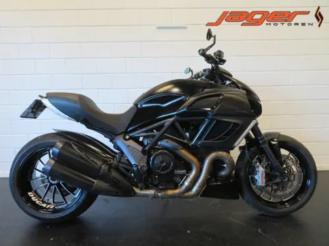 Ducati DIAVEL ABS PRACHTSTAAT! (bj 2013)
