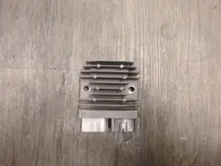 SPANNINGSREGELAAR Triumph Speed Triple 1050 2011 - 2012