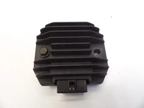 SPANNINGSREGELAAR Yamaha YZF R1 1998 - 1999