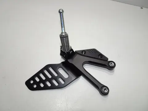 LINKER SCHETSPLAAT Yamaha YZF R6 2017 - 2022