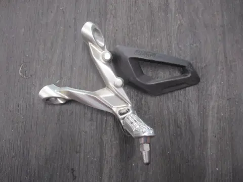 LINKER SCHETSPLAAT BMW M 1000 RR 2021 - 2022