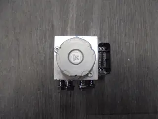 ABS POMP Moto Guzzi V85 TT 2019 - 2021