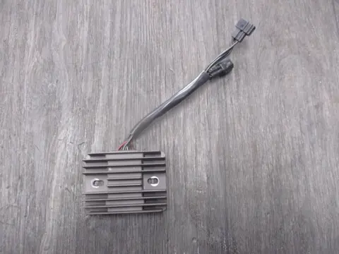 SPANNINGSREGELAAR Suzuki DL 650 V STROM 2003 - 2011 / 2012