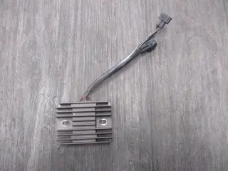 SPANNINGSREGELAAR Suzuki DL 650 V STROM 2003 - 2011 / 2012