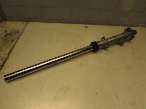 VOORPOOT LINKS COMPLEET Suzuki GN 250 1970 - 2012