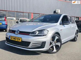 Volkswagen Golf 2.0 TSI GTI Performance // // AUTOMAAT / STOELVERWARMING / NAVI / XENON / SPORTSTOEL