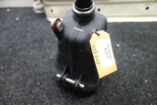 UITLAAT KTM RC 390 2015 - 2019