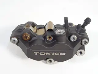 REMKLAUW RECHTS VOOR Suzuki GSR 600 2006 - 2009