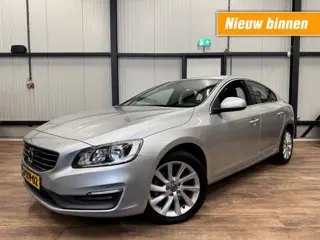 VOLVO S60 1.6 T3 Momentum / AUTOMAAT / NAVI / CRUISE / CLIMA /