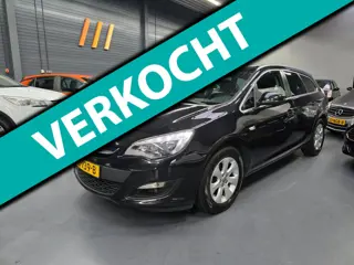 Opel Astra Sports Tourer 1.4 Turbo Blitz NAVI PARKEERSENSOREN Bluetooth NAP NL AUTO