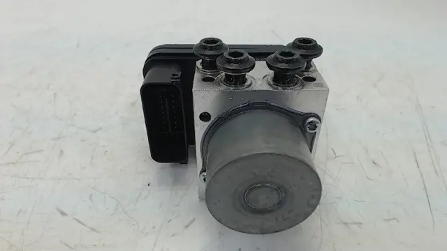 ABS POMP Yamaha MT 09 Tracer 2015 - 2017