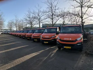 Iveco Daily 35C14 2.3 375 Laadklep 500kg Trekhaak 3500kg trekgewicht Airco 2-Persoons Open laadbak P