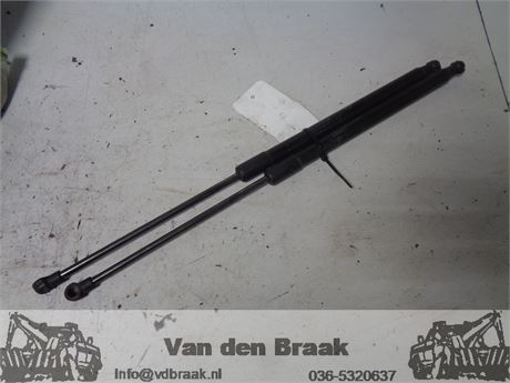 Nissan Qashqai+2 2007-2014 Gasveren achterklep