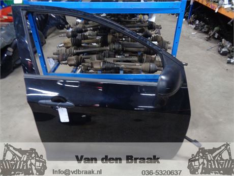 Kia Picanto 5 drs 2011-2017 Deur rechts voorzijde