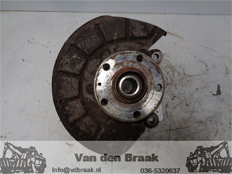 Volkswagen Touran 1.9 TDi 2003-2010 Fusee rechts voor