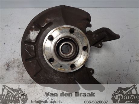 Volkswagen Polo 6R 1.2 TSi 2009-2014 Fusee rechts voor