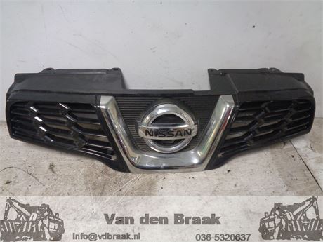 Nissan Qashqai 2011-2014 Grille