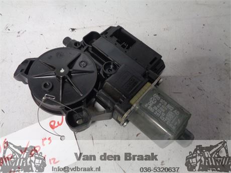 Volkswagen Polo 5 drs 2009-2014 Raammotor rechtsvoor