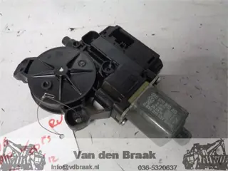 Volkswagen Polo 5 drs 2009-2014 Raammotor rechtsvoor