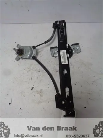 Seat Ibiza 5 deurs 2008-2015 Raammechaniek rechts achter handbediend