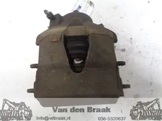 Seat Ibiza 1.4 16V 2002-2015 Remklauw rechts voor