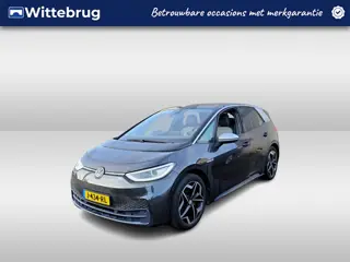 Volkswagen ID.3 First Plus 204pk 58 kWh / LED / Navigatie / Camera / App-Connect / 19" LMV