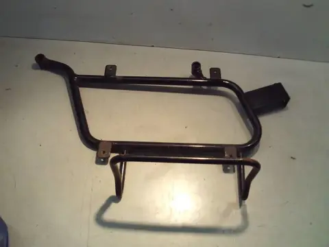 Honda VT750C(RC44) Saddlebag support / Zadeltas houder
