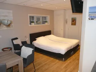 Studio op loopafstand van het gezellige hart van Den Burg