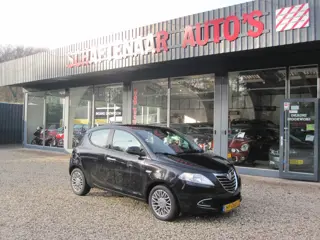 Lancia Ypsilon 0.9 TwinAir Gold met trekhaak apk 17-10-2026