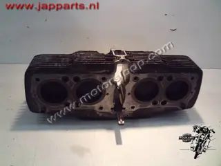 Honda CB750K(SOHC) Cilinder met zuigers