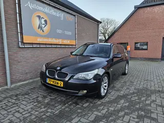 BMW 5 Serie Touring 520i Corporate Lease Business Line Edition I (tik in de motor)