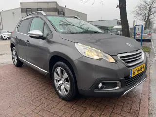 Peugeot 2008 1.2 PureTech Allure 149.000km Airco/ECC,Navigatie,Panoramadak