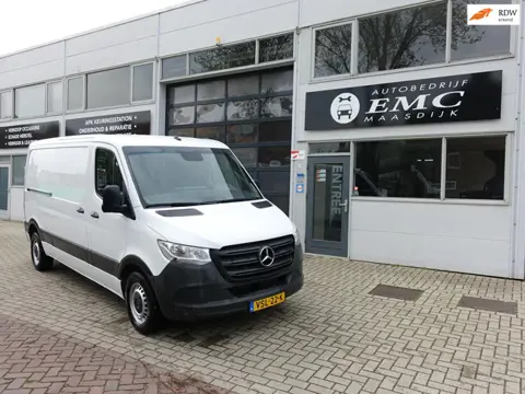 Mercedes-Benz Sprinter L2H1 MBUX 7 Inch parkeer sensoren v+a