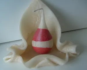 HANDGEVOUWEN KAARSEN HAND MADE ROOD ECRU BOL NIEUW