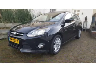 Ford Focus Wagon 1.0 EcoBoost Titanium... Koppakking lek.... Meeneemprijs wel een schitterend mooie 
