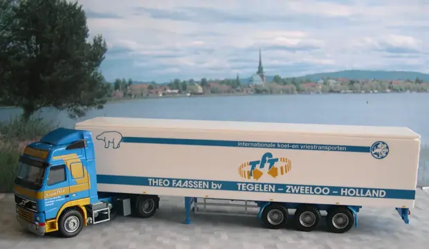 Theo Faassen Volvo 70502 AWM. HO