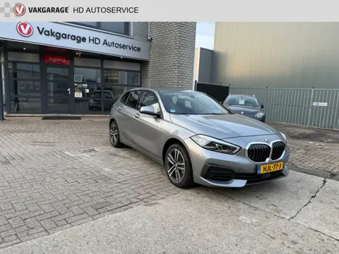 BMW 1-serie 118i (bj 2024, automaat)