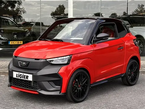 Ligier JS50 Ultimate Black line | Airco | Stuurbekrachtiging | Android Auto brommobiel NIEUW VOORRAA