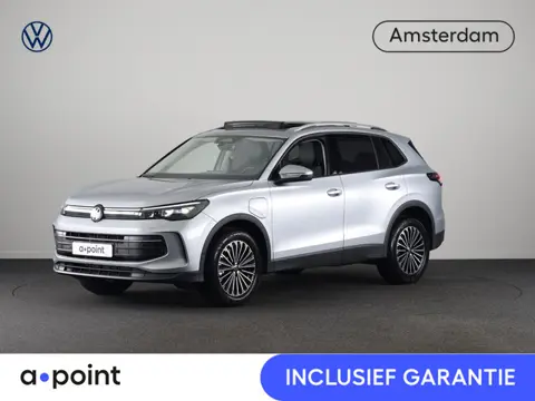 Volkswagen Tiguan 1.5 eHybrid Life Edition 204 PK | Automaat (DSG) | Panoramadak | Navigatie | Elekt