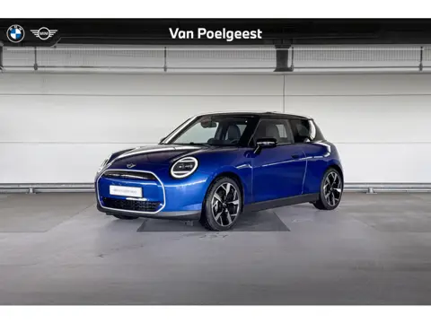 MINI 3-deurs Cooper E Favoured M 40.7 kWh