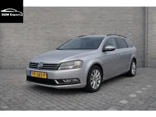 Volkswagen Passat Variant 1.6 TDI R-LINE | Navi | Leren bekleding | Trekhaak | Stoelverwarming |