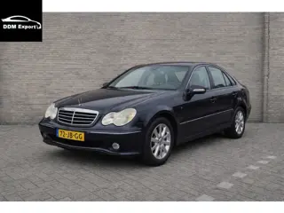 Mercedes-Benz C-Klasse 180 Elegance | LEDER | CLIMA |