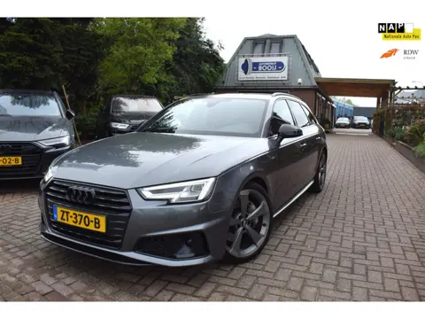Audi A4 Avant 45 TFSI Sport S line black edition 245 PK/ AUTOM/CRUISE/NAVI/SFEERVERL/AIRCO-ECC/ NL A
