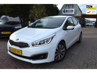 Kia CEED 1.4-16 V CRUISE/AIRCO/PDC/BLUETOOTH/6 BAK/XENON/5 DRS/LMW 16 INCH/STUUR EN STOEL VERW/USB