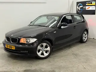 BMW 1-serie 116i Corporate / NETTE AUTO / DEALER ONDERHOUDEN / RIJDT SCHAKELT GOED
