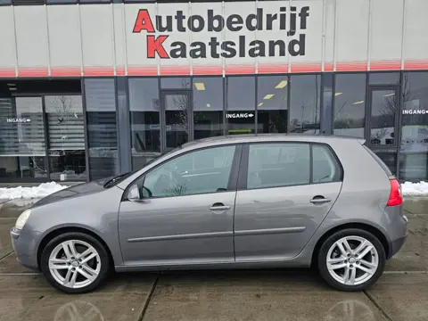 Volkswagen Golf 1.6 FSI Optive - Automaat - Clima - Cruise -