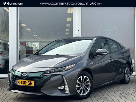 Toyota Prius 1.8 Plug-in Dynamic edition | NL-auto | BTW auto | Navigatie | HUD | Dodehoek detectie 