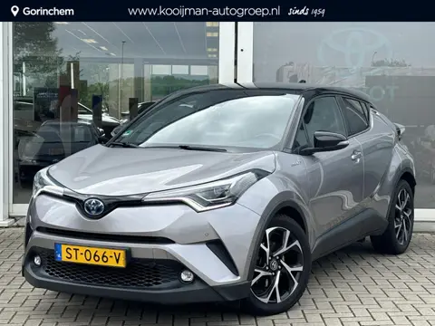 Toyota C-HR 1.8 Hybrid Bi-Tone | Leder | Stoelverwarming | Zomer + winterbanden | Parkeersensoren vo