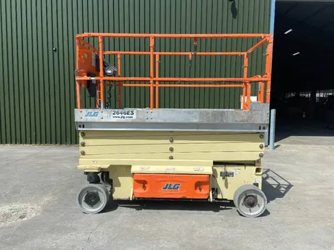 JLG 2646 ES schaar hoogwerker 9,9 meter (bj 2013)